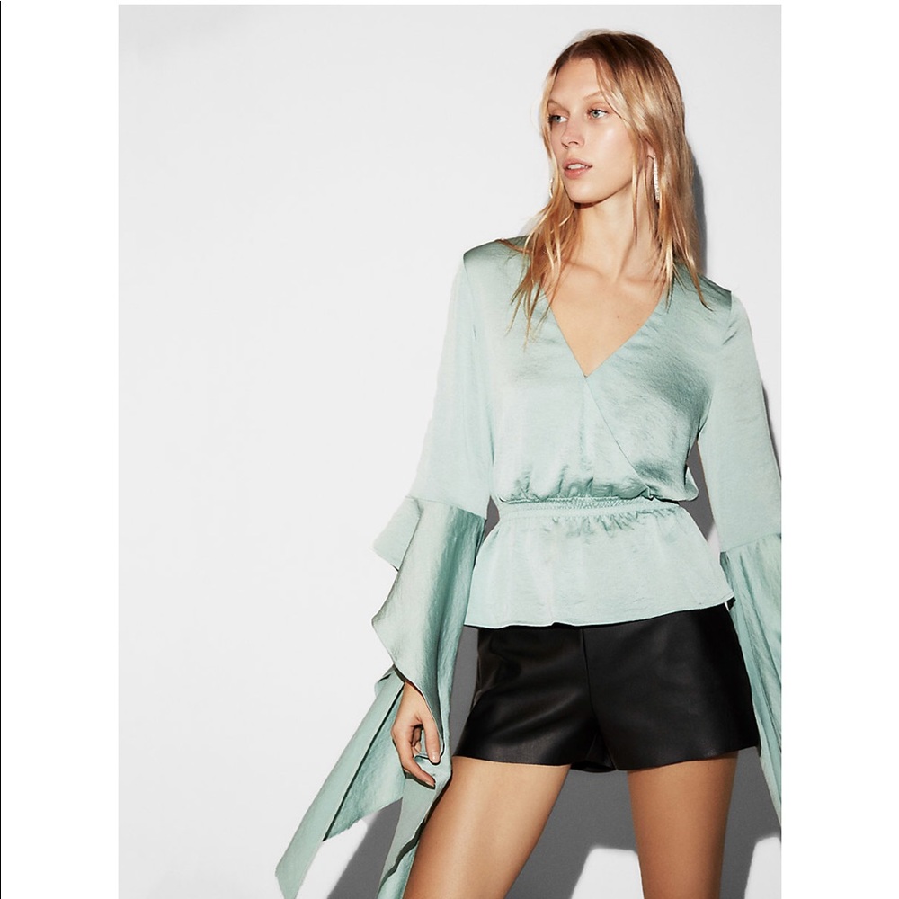 Petite Cascading Sleeve Surplice Blouse! NWOT